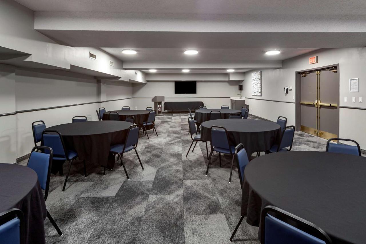 Best Western Plus West Edmonton Buitenkant foto